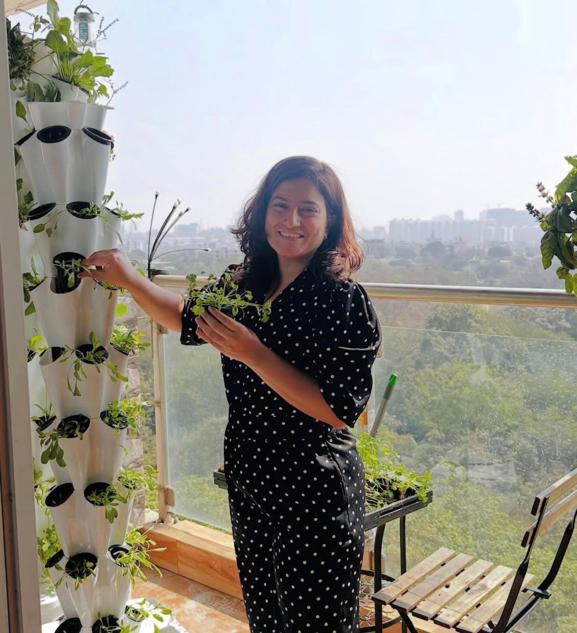 Jalveda hydroponic tower on a home balcony